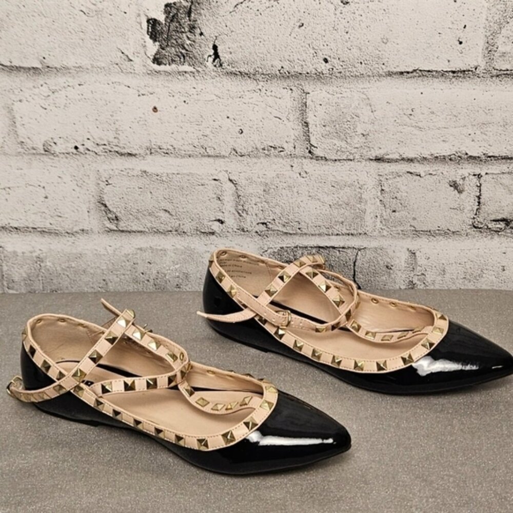 Diba Women's Studded Black and Gold Flats